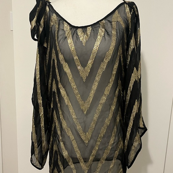 BEAUTIFUL GOLD a& BLACK SHEER TOP / COVER UP - Picture 4 of 8